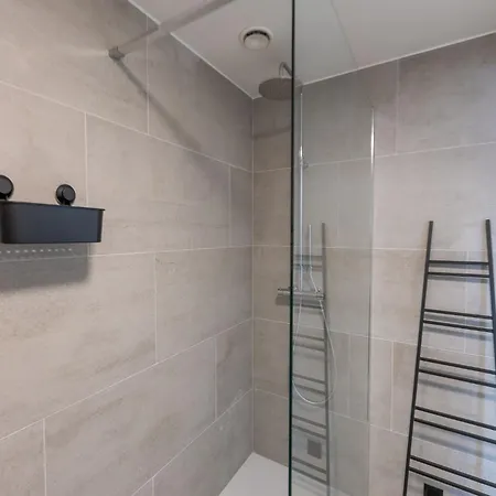 Spacious With 3bedrooms Close To The Sea Миделкерк